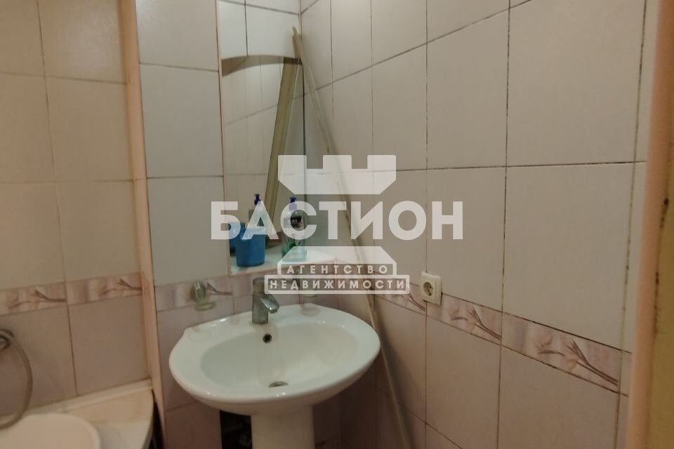 Продаётся 3-комнатная квартира, 48 м²