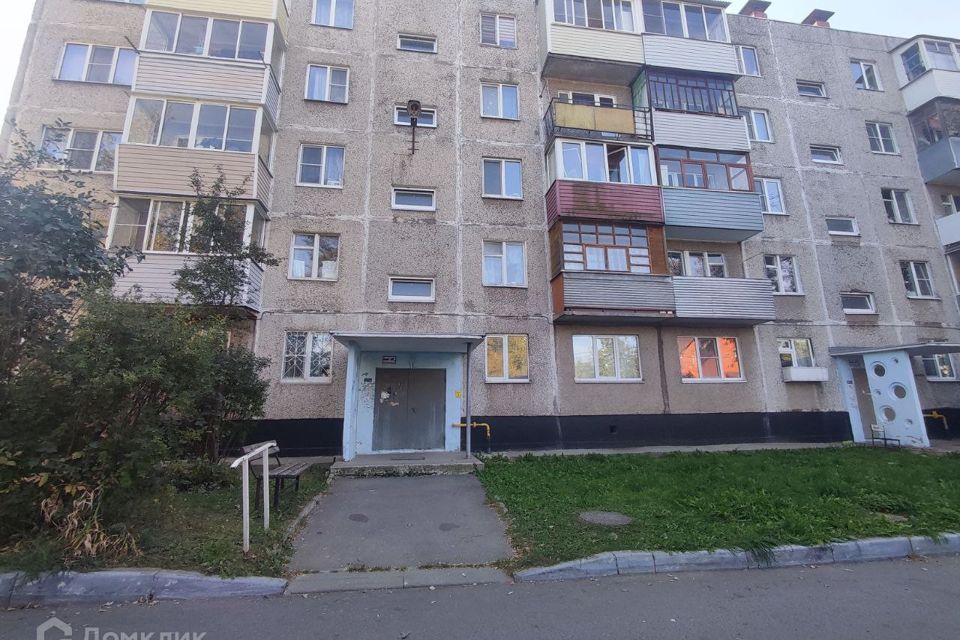 Продаётся 3-комнатная квартира, 47.4 м²