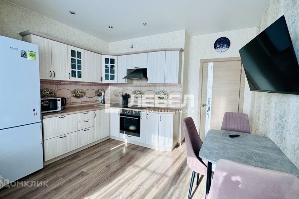 Продаётся 1-комнатная квартира, 39.2 м²