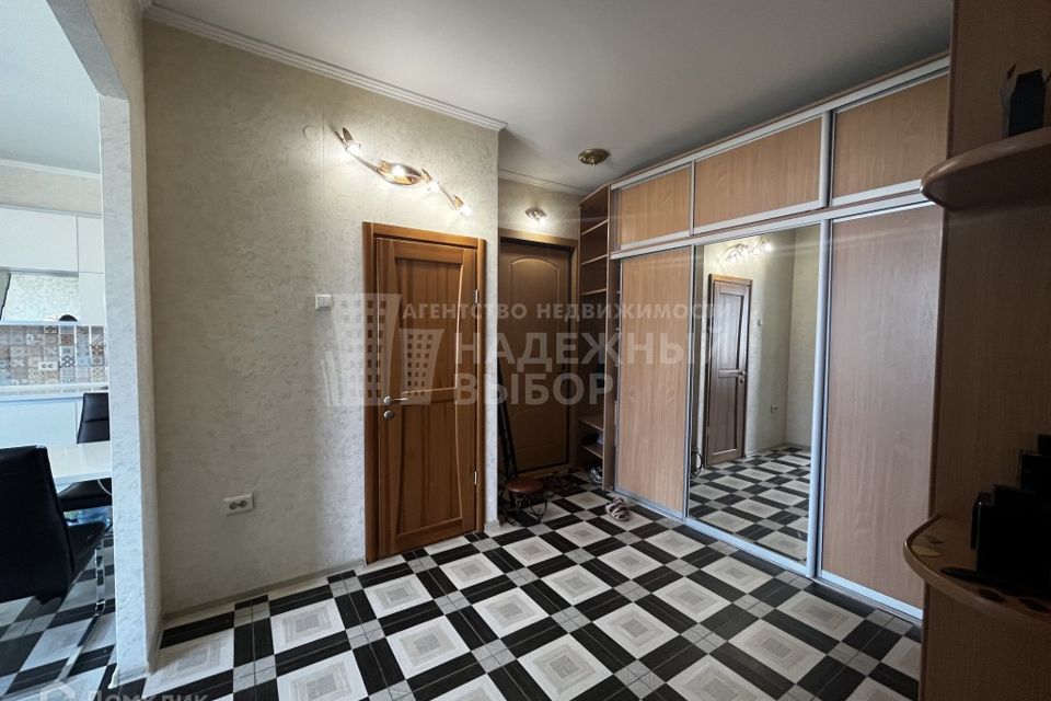 Сдаётся 1-комнатная квартира, 60 м²