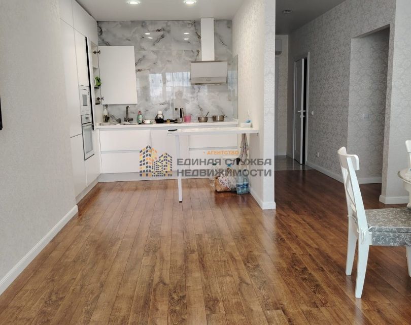 Сдаётся 3-комнатная квартира, 90 м²