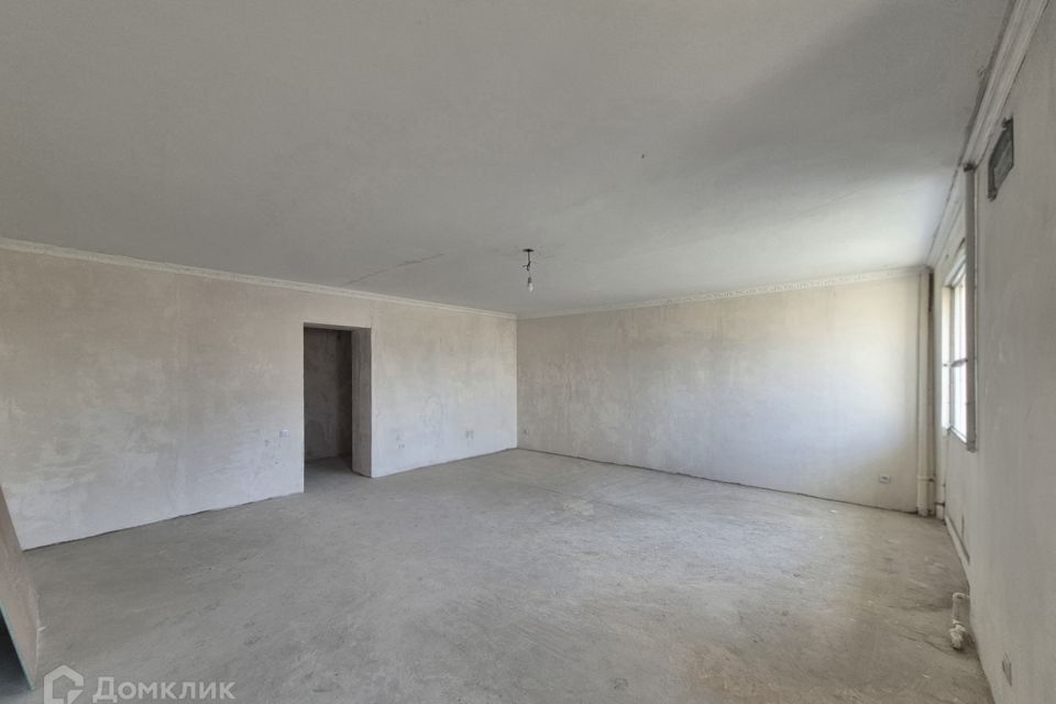 Продаётся 3-комнатная квартира, 100.7 м²