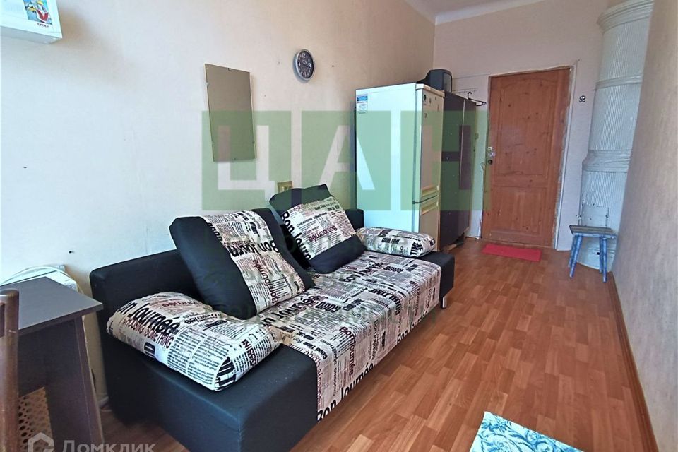 Продаётся комната в 8-комн. квартире, 10.7 м²
