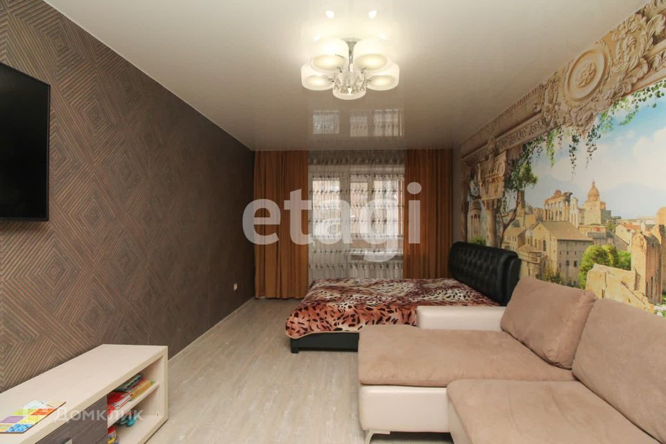 Продаётся 2-комнатная квартира, 76.3 м²