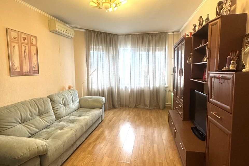 Продаётся 4-комнатная квартира, 93.3 м²