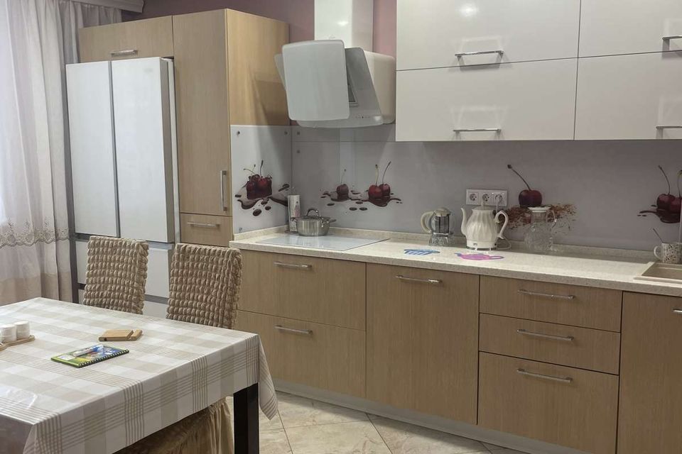 Продаётся 3-комнатная квартира, 82.8 м²
