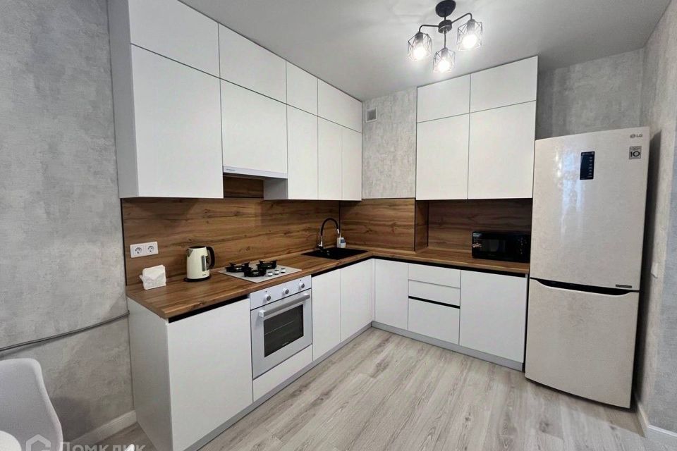 Сдаётся 1-комнатная квартира, 38 м²