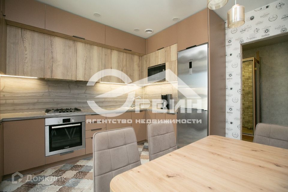 Продаётся 2-комнатная квартира, 61.8 м²