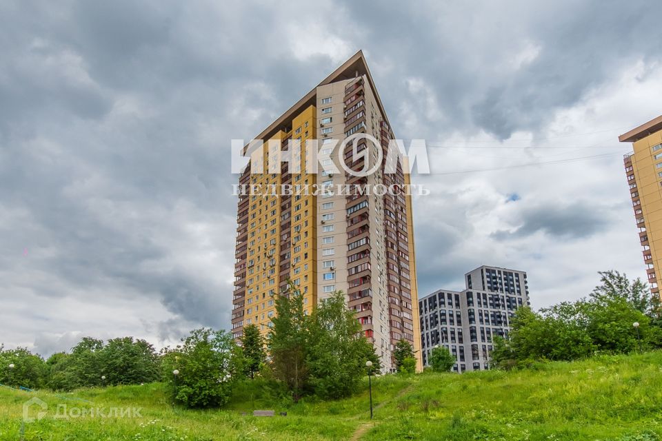 Продаётся 1-комнатная квартира, 42.4 м²