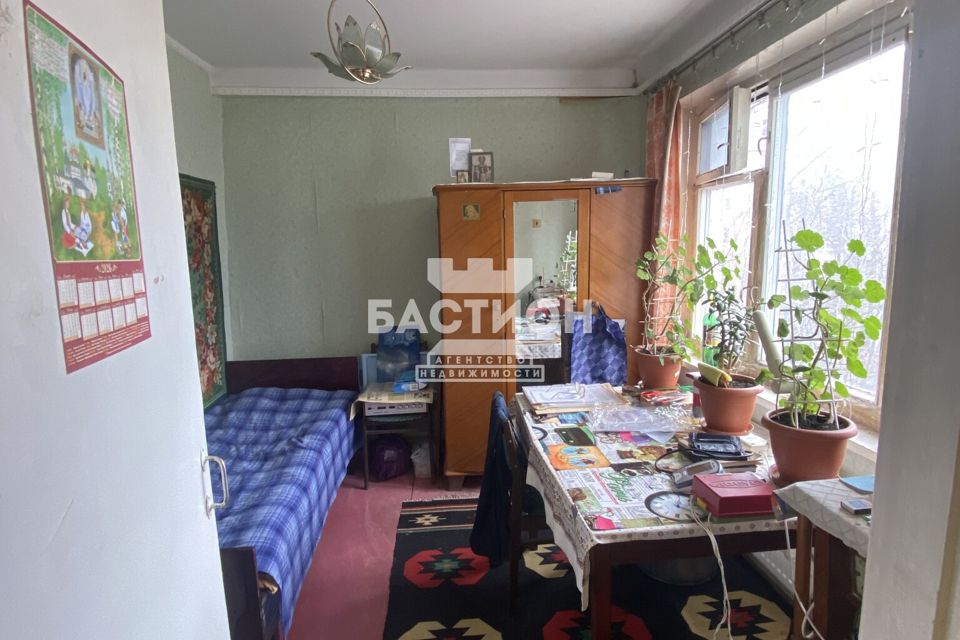 Продаётся 3-комнатная квартира, 43.3 м²