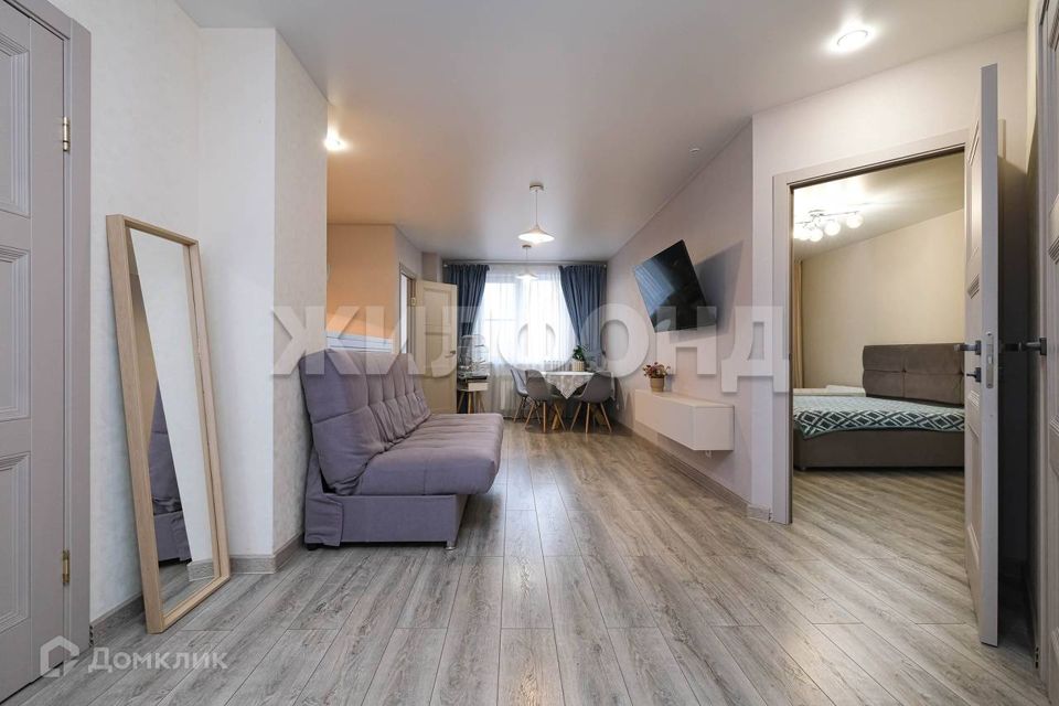 Продаётся 2-комнатная квартира, 60.8 м²