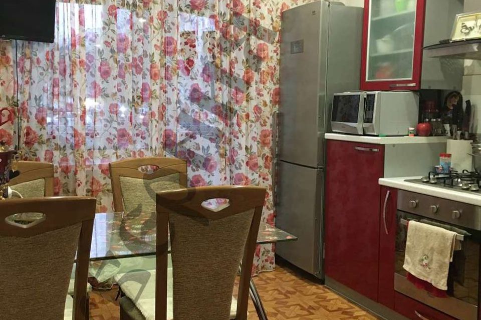 Продаётся 2-комнатная квартира, 61.5 м²