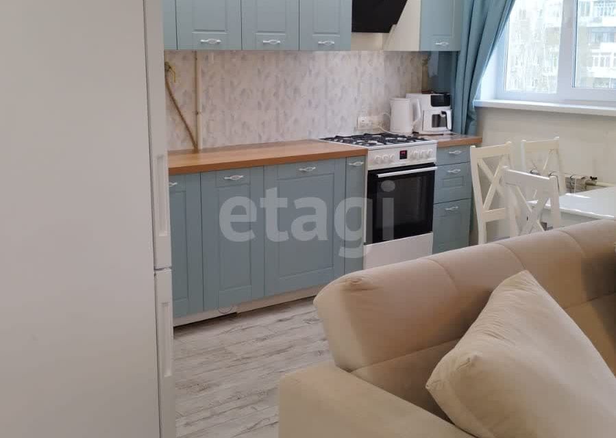Продаётся 3-комнатная квартира, 57.9 м²