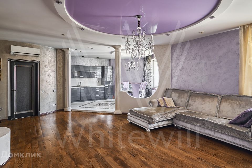 Продаётся 3-комнатная квартира, 142 м²