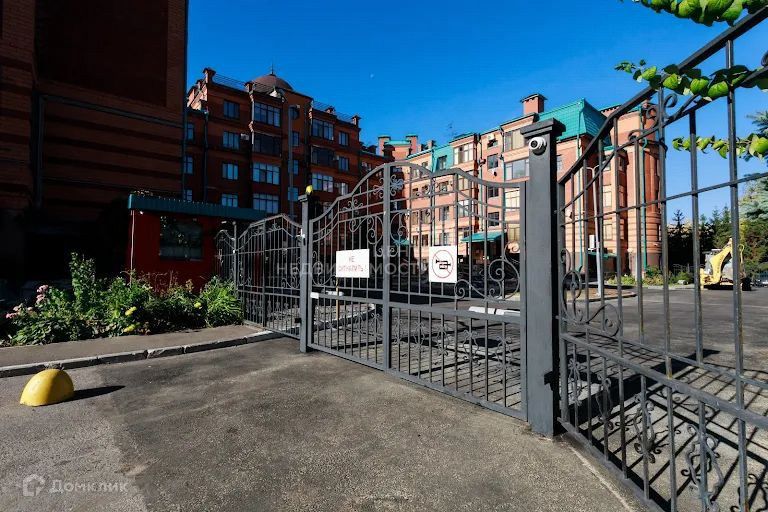 Продаётся 3-комнатная квартира, 155 м²