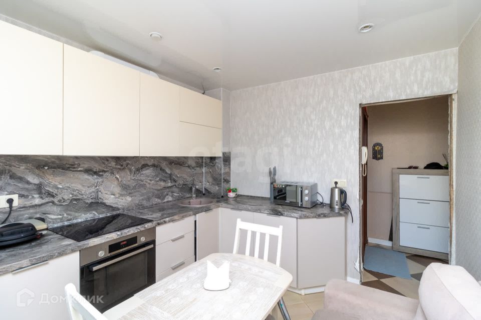 Продаётся 3-комнатная квартира, 60.7 м²