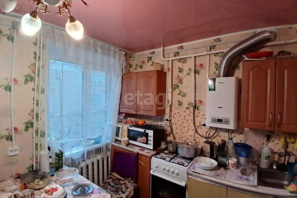 Продаётся 1-комнатная квартира, 42.2 м²