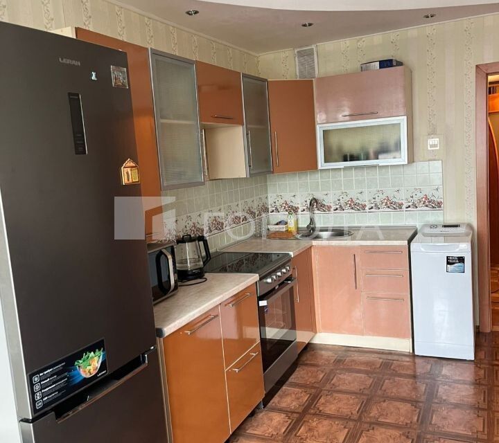 Сдаётся 2-комнатная квартира, 65 м²