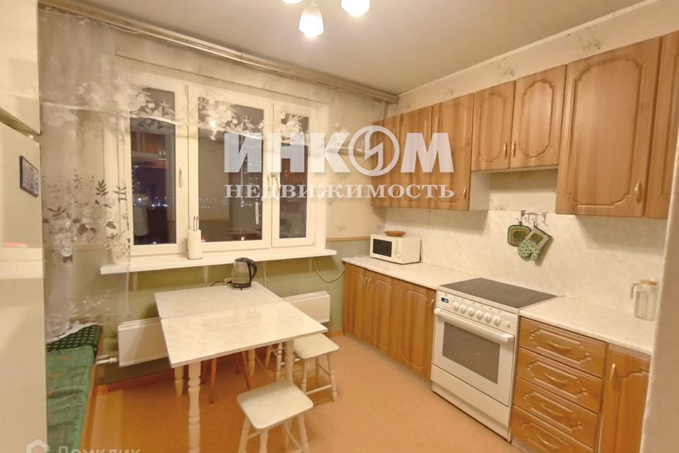 Сдаётся 2-комнатная квартира, 58 м²