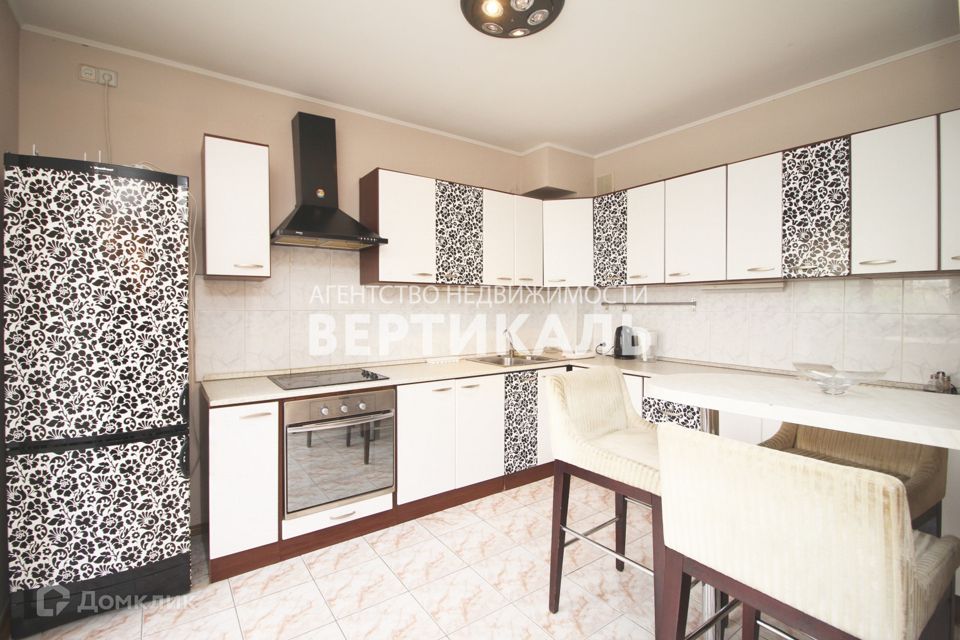 Сдаётся 3-комнатная квартира, 125 м²