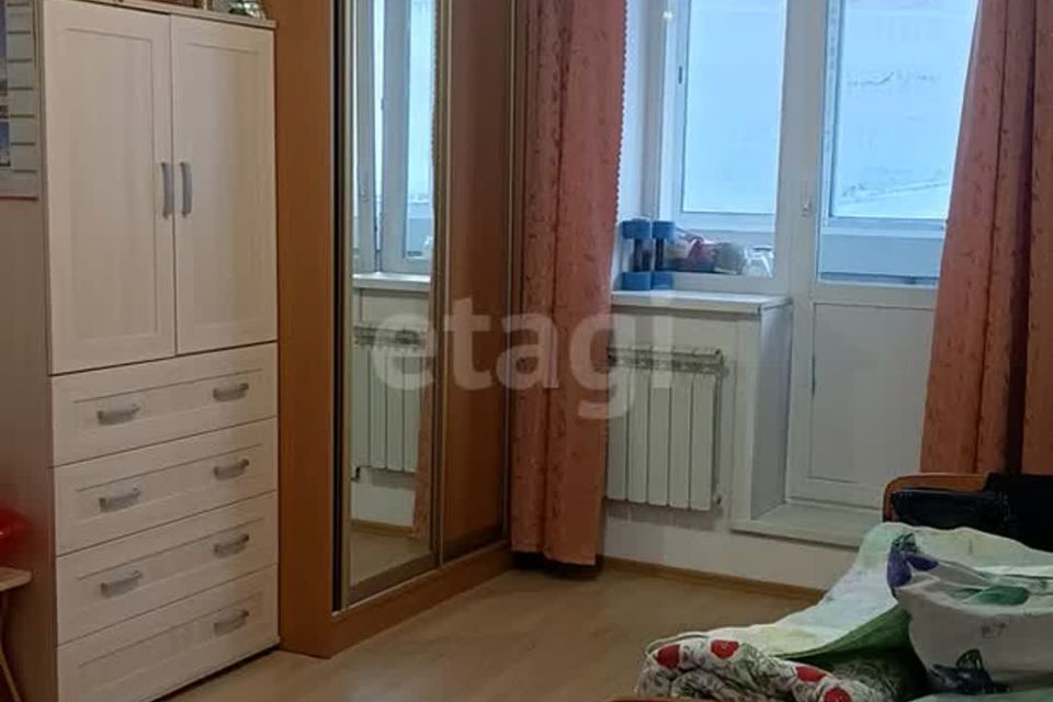 Продаётся 1-комнатная квартира, 66.2 м²