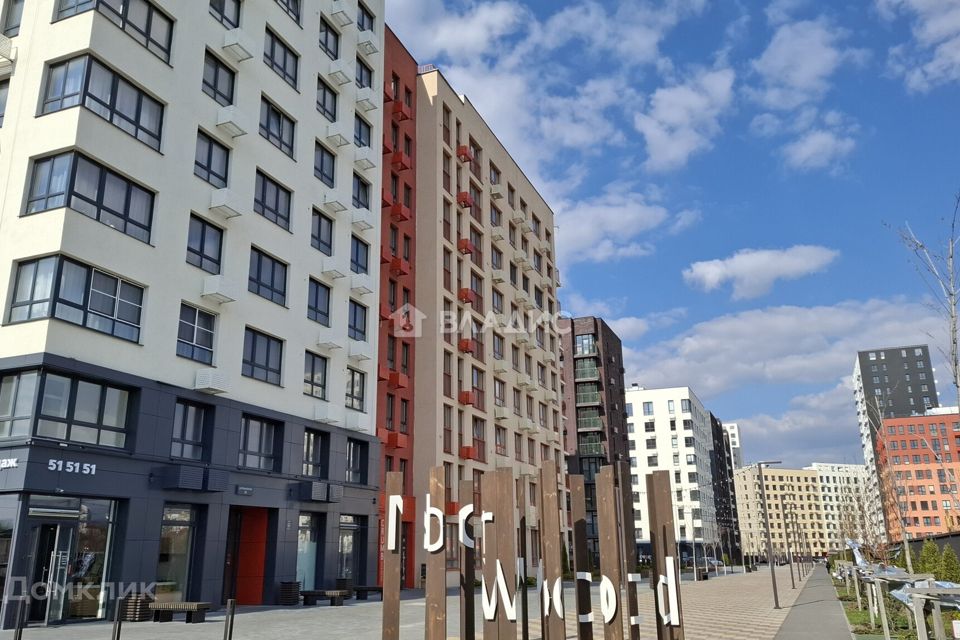 Продаётся 1-комнатная квартира, 49.6 м²