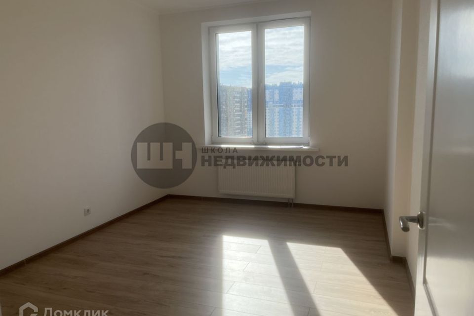Продаётся 1-комнатная квартира, 43 м²