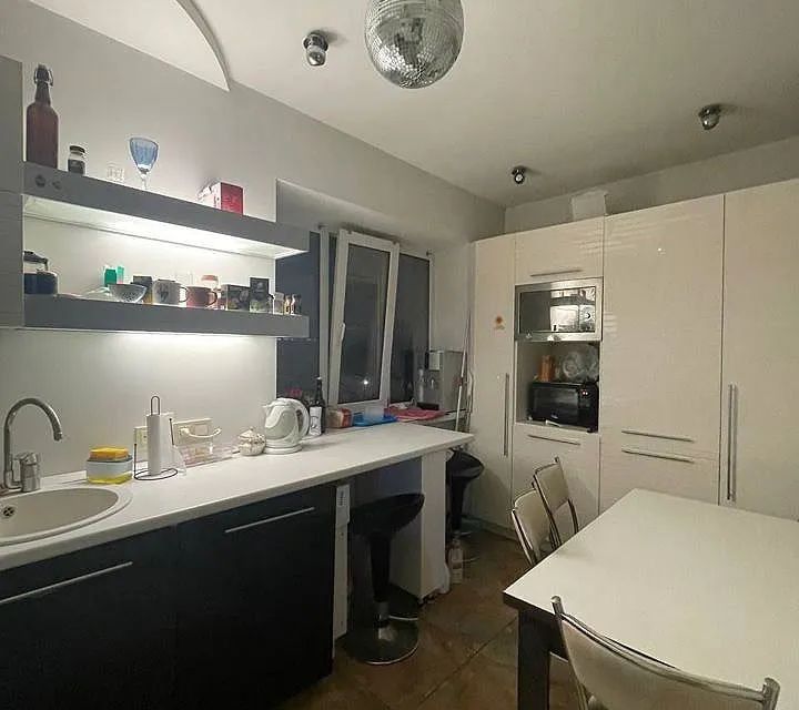 Продаётся 1-комнатная квартира, 43 м²