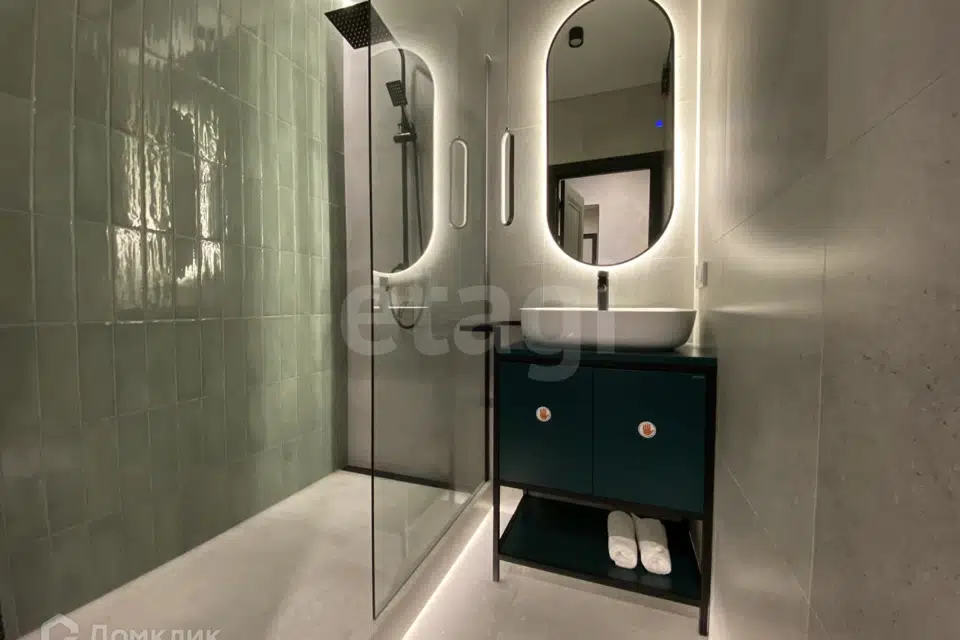 Продаётся 1-комнатная квартира, 63 м²