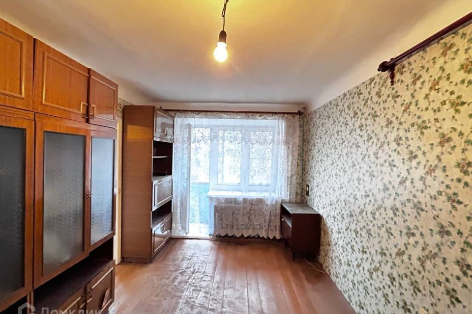 Продаётся 3-комнатная квартира, 41.1 м²
