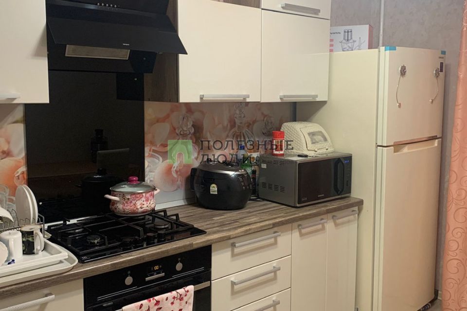 Продаётся 1-комнатная квартира, 43.3 м²