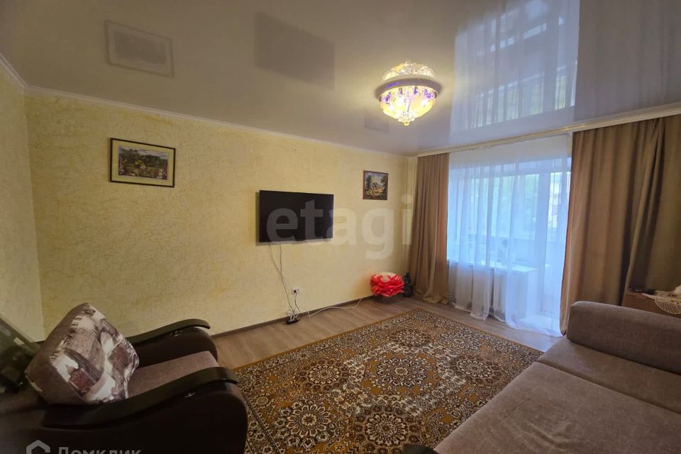 Продаётся 4-комнатная квартира, 76 м²