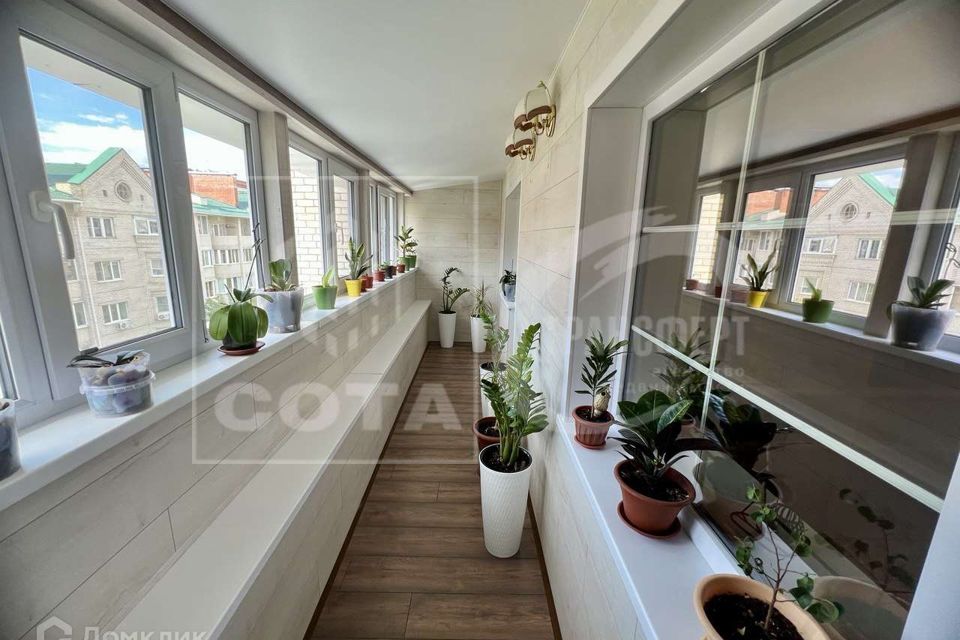Продаётся 2-комнатная квартира, 76.3 м²