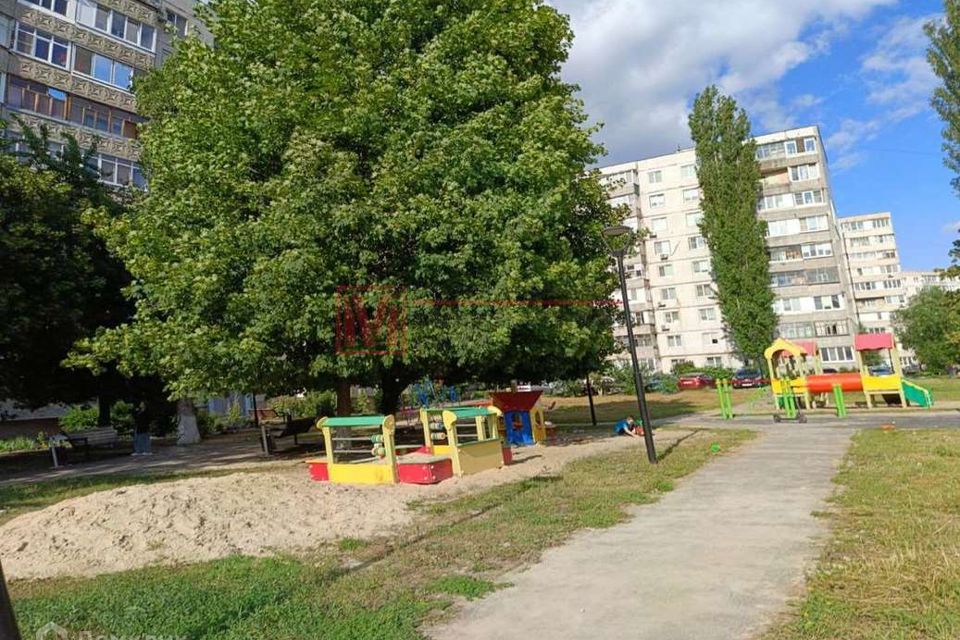 Продаётся 1-комнатная квартира, 37 м²