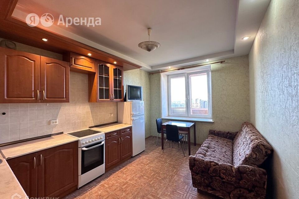 Сдаётся 2-комнатная квартира, 76 м²