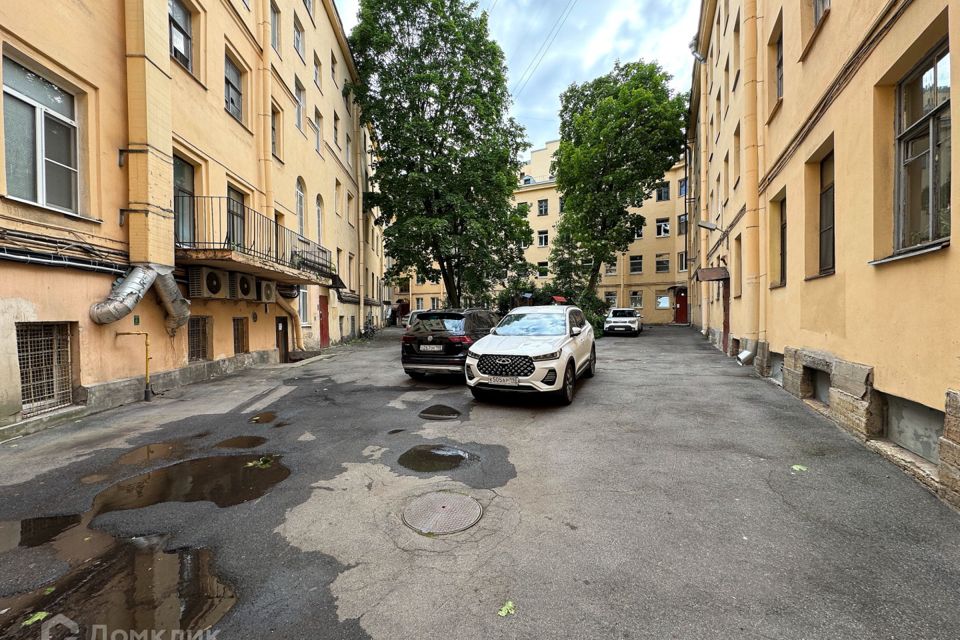 Продаётся комната в 2-комн. квартире, 14 м²