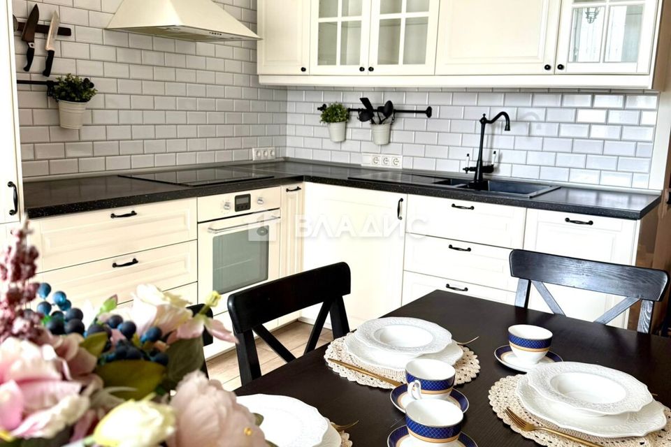 Продаётся 1-комнатная квартира, 50.5 м²