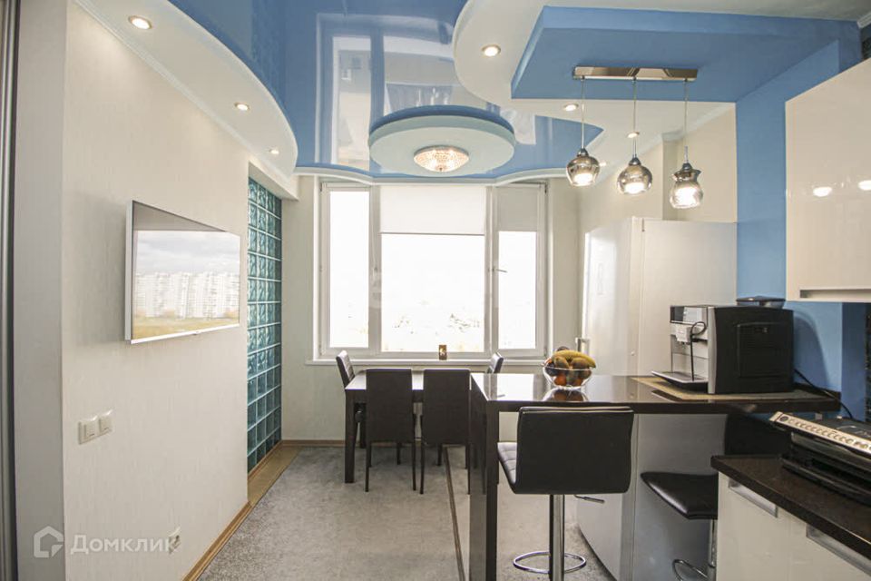 Продаётся 2-комнатная квартира, 67.8 м²