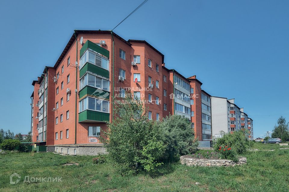 Продаётся 2-комнатная квартира, 61.7 м²