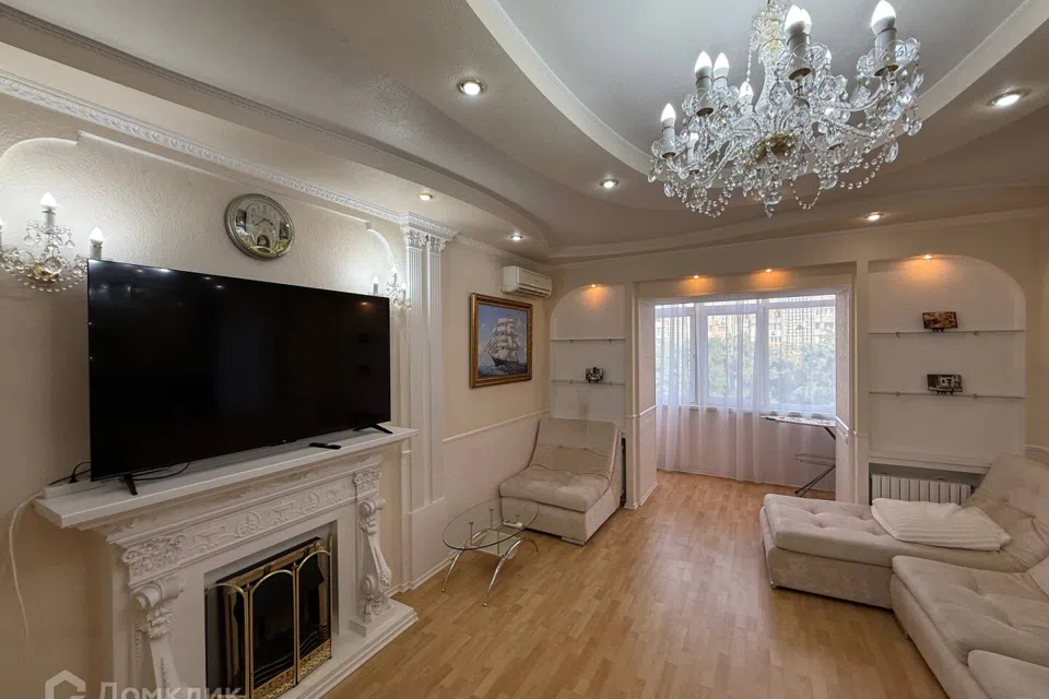 Сдаётся 2-комнатная квартира, 90 м²