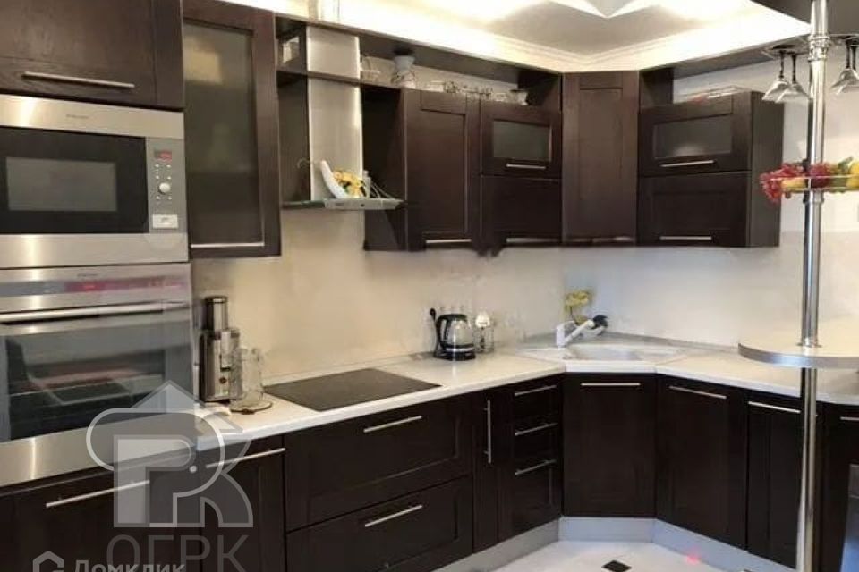 Продаётся 2-комнатная квартира, 81 м²