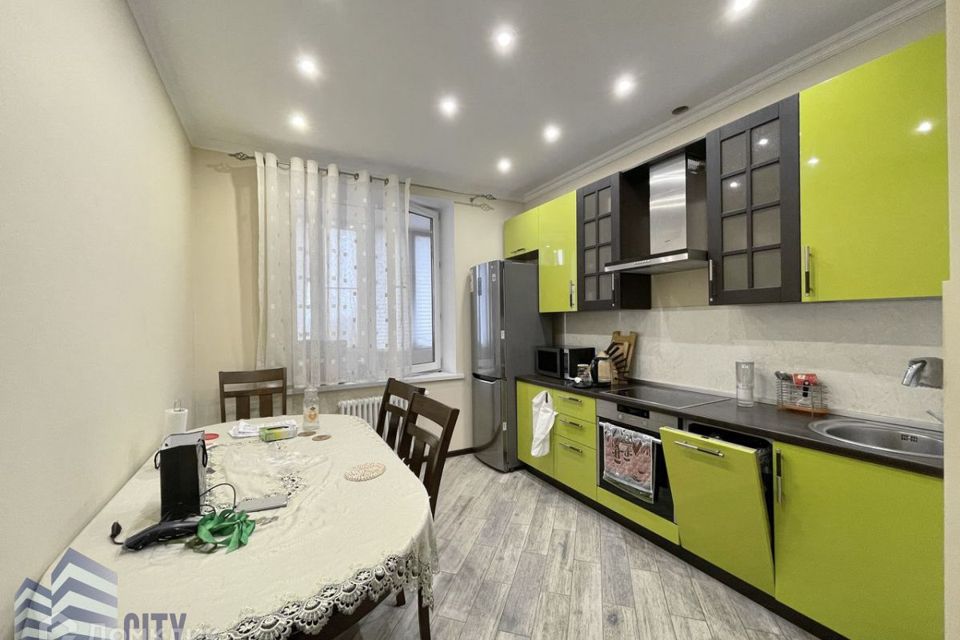 Продаётся 2-комнатная квартира, 72 м²