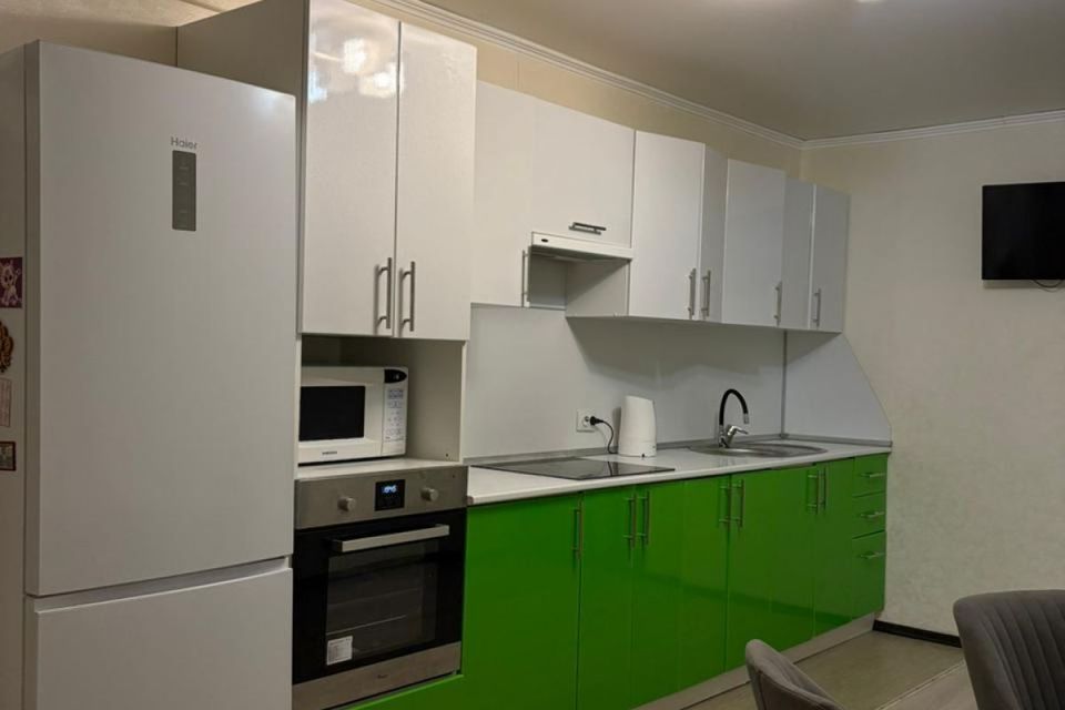 Продаётся 3-комнатная квартира, 100 м²