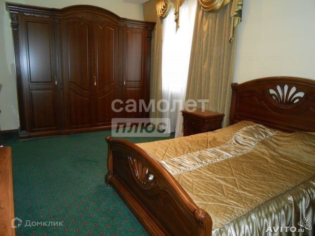 Сдаётся 4-комнатная квартира, 146 м²