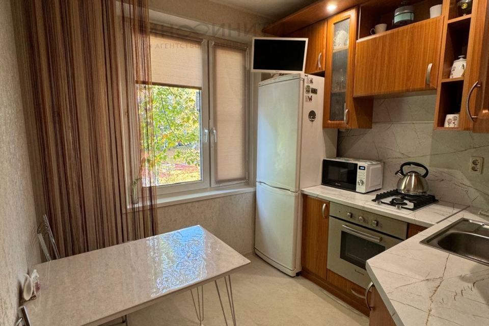 Продаётся 2-комнатная квартира, 42.4 м²