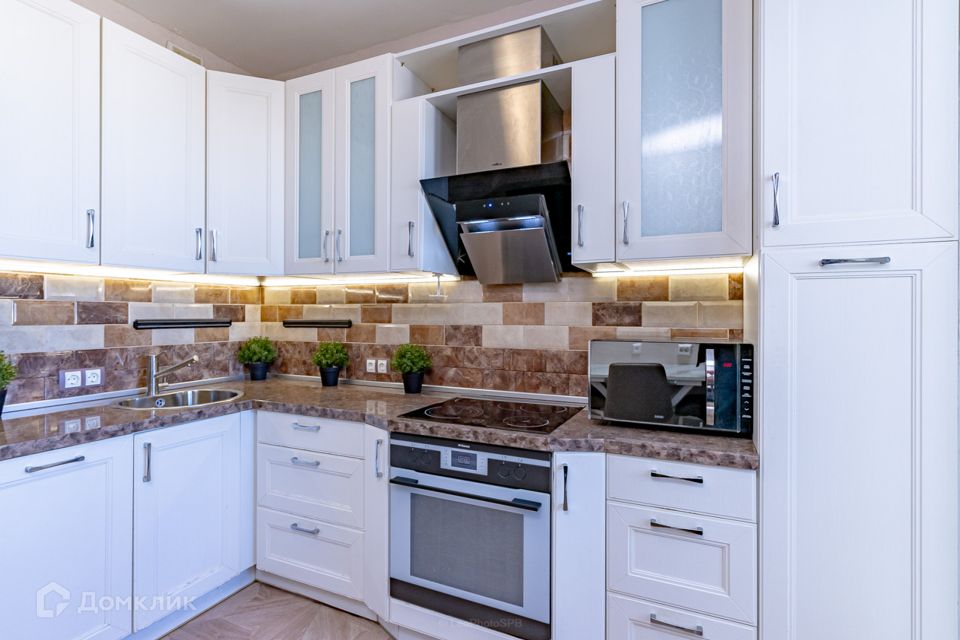 Продаётся 3-комнатная квартира, 72.7 м²
