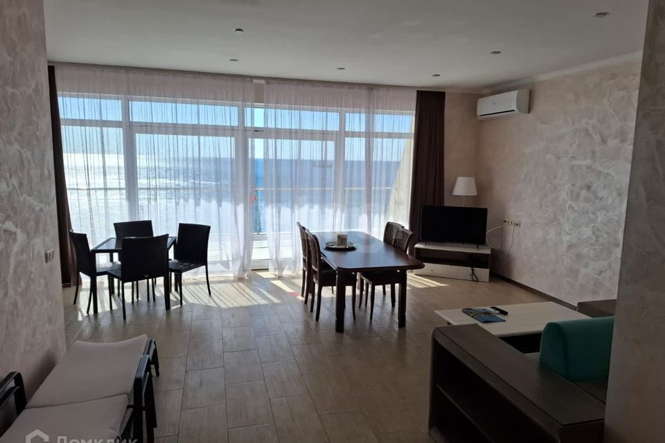 Продаётся 3-комнатная квартира, 123.4 м²