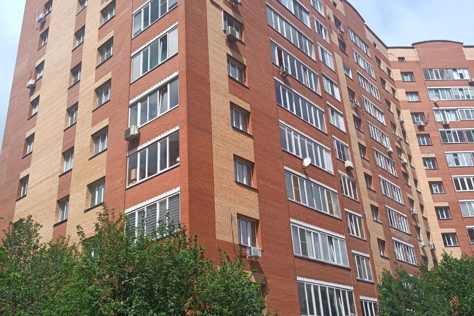 Продаётся 2-комнатная квартира, 68.9 м²
