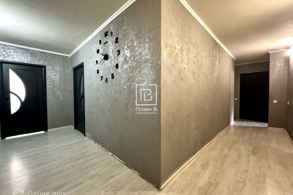 Продаётся 3-комнатная квартира, 93 м²