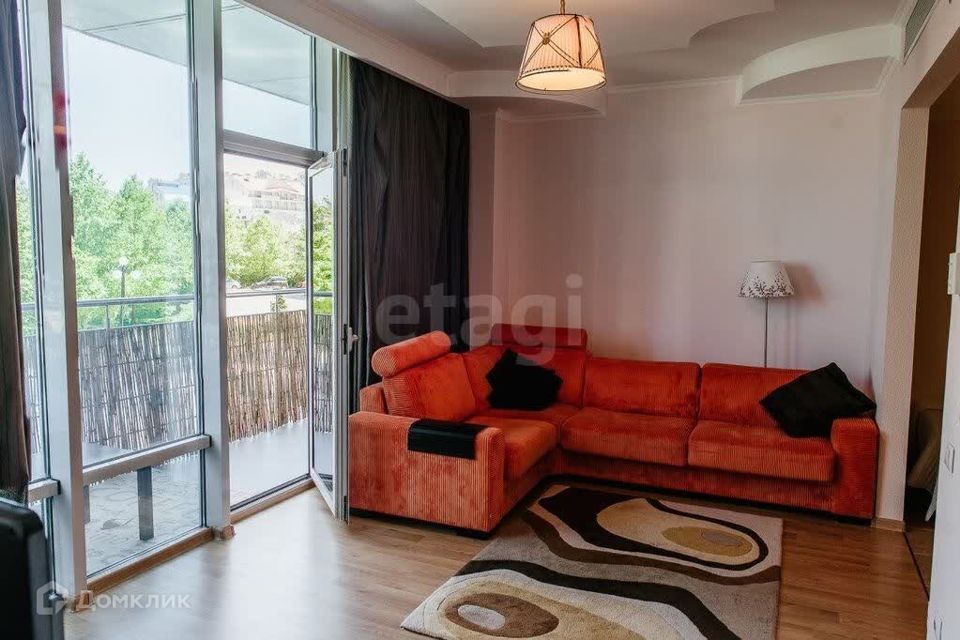 Продаётся 2-комнатная квартира, 66.3 м²